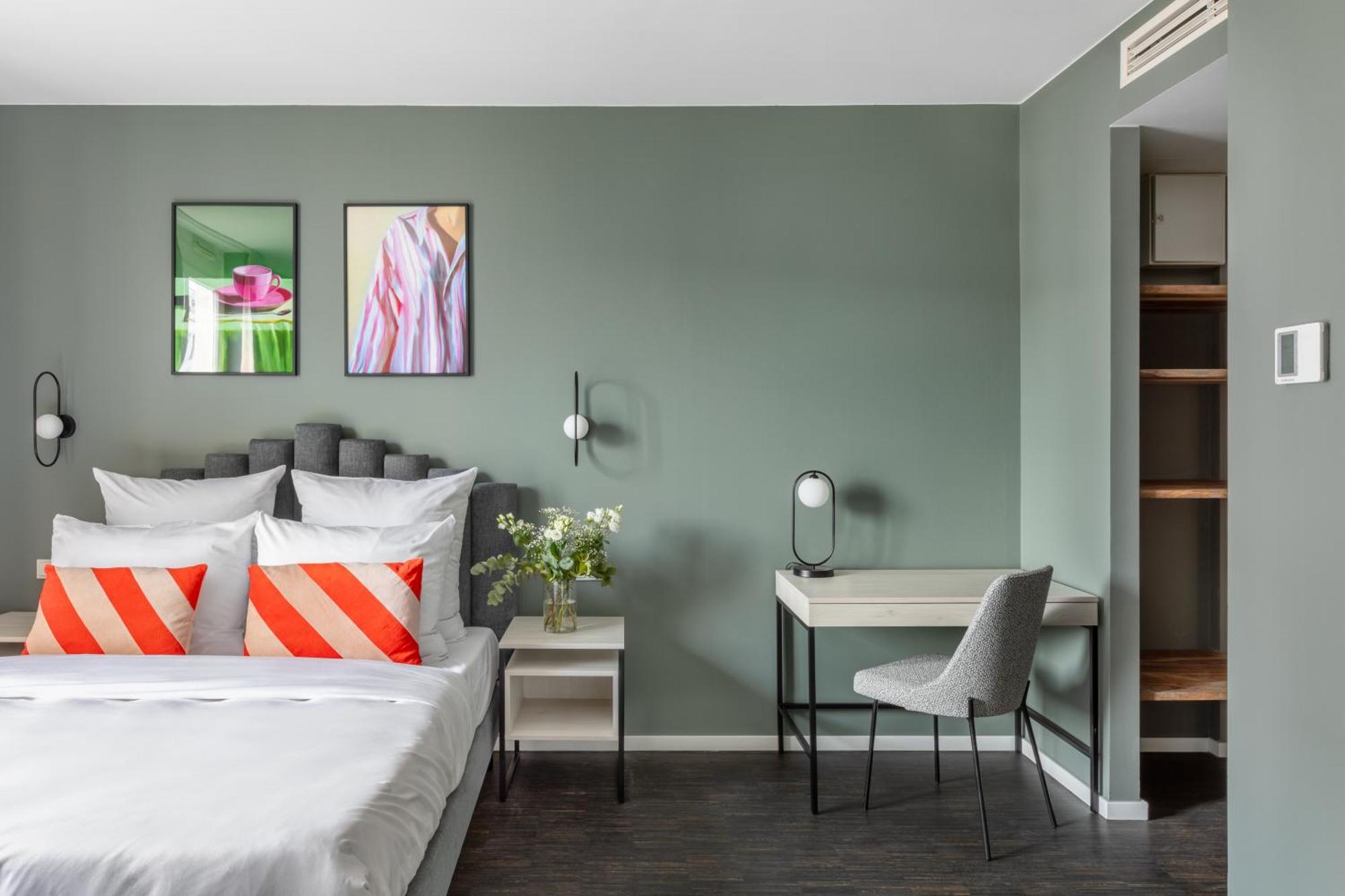 Numa Boxer Aparthotel 4*